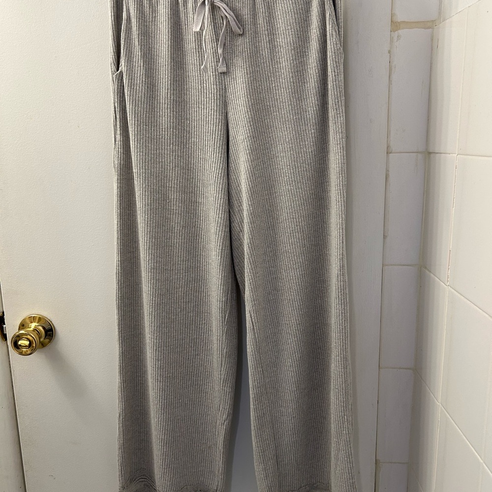 Hem & Thread Gray Ribbed Lounge Pants